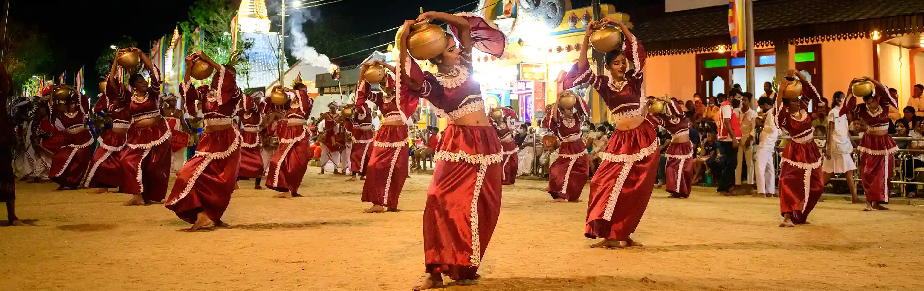 פסטיבל קנדי בסרי לנקה - כל מה שצריך לדעת על אסאלה פרהרה